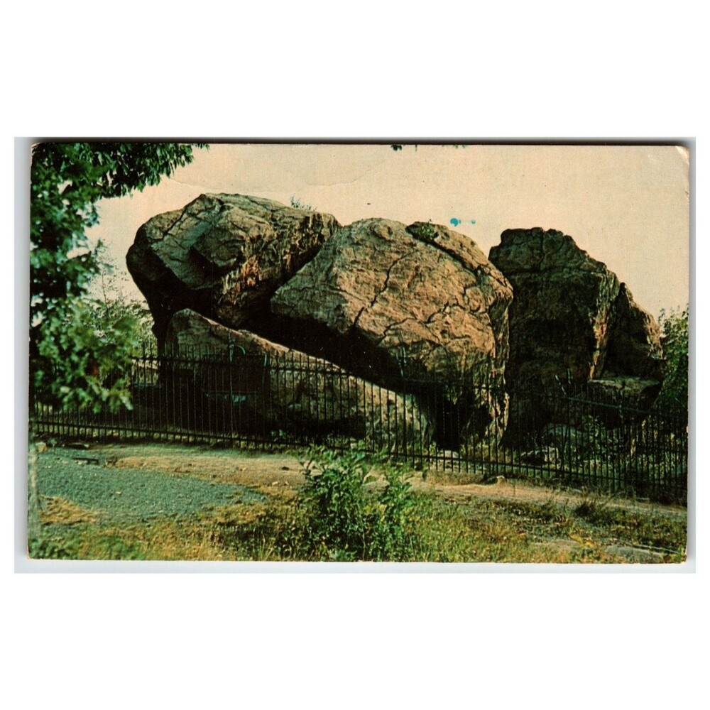 Judge's Cave West Rock New Haven CT Postcard Cromwellian Judges Refuge NATCO